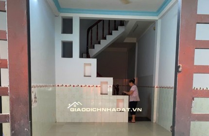 Cho thuê nhà nguyên căn hẻm xe hơi 4pn 3wc tại Hoàng Hoa Thám - Tân Bình