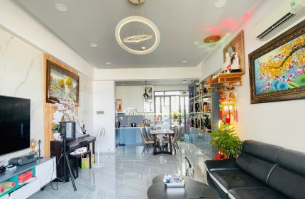 Bán căn hộ 3PN 98m2 tại Lý Thường Kiệt Q11, Tầng 8 Full nội thất