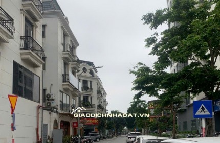 Bán đât 80m  Mặt tiền 5m lô góc 3 mặt thoáng ,giá nhỉnh 7 SÁT HỌC VIỆN NÔNG NGHIỆP 1 ,.