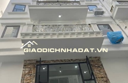 TÔN ĐỨC THẮNG 18 TỶ - 7 TẦNG THANG MÁY - OTO NGỦ TRONG NHÀ CĂN GÓC CUỐI CÙNG