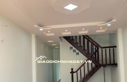 SÁT MẶT TIỀN TRƯỜNG CHINH - HẺM XE TẢI - 88M2 - 7.6 TỶ - Chủ đang cho thuê 9tr tháng.