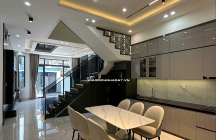 Cần bán gấp nhà 3 tầng đường Trường Chinh, Đà Nẵng - Giá 5,25 tỷ