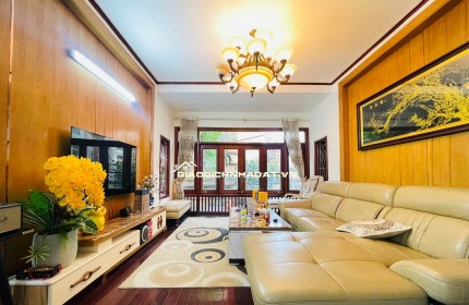 Lõi Lạc Long Quân - Nhà Mới 6 Tầng - Chủ Xây Tâm Huyết Tặng Nội Thất - Ô Tô Tránh - Sổ Vuông Đẹp - Ở Sướng