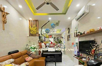 LẠC LONG QUÂN - TÂN BÌNH - 3 TẦNG BTCT - NỞ HẬU NHẸ - 61M2 - TẶNG NỘI THẤT