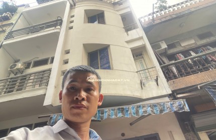 Bán nhà lô góc 2 mặt tiền, gần phố Hào Nam, Đống Đa, 30m2 5 tầng, 4,5m hơn 10 tỷ, oto đỗ cửa, đa tiện ích xung quanh.