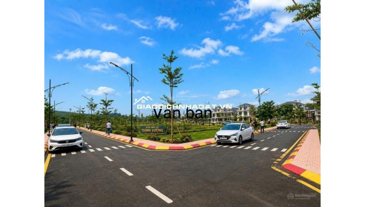 Cần bán 100m hàng F0 xã phú cát Hoà Lạc , cạnh nhà máy in tiền,Đh quốc gia ,Đh FPT giá 2,5tỷ