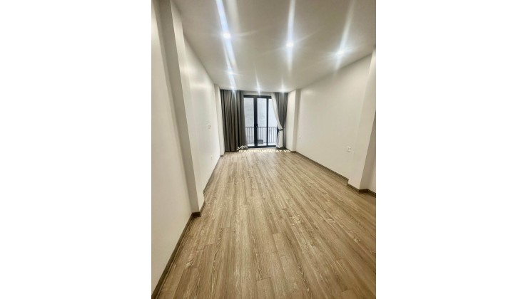 7.5 tỷ nhà trung tâm ba đình, diện tích 35m, 6 tầng, 3 ngủ, sổ chính chủ