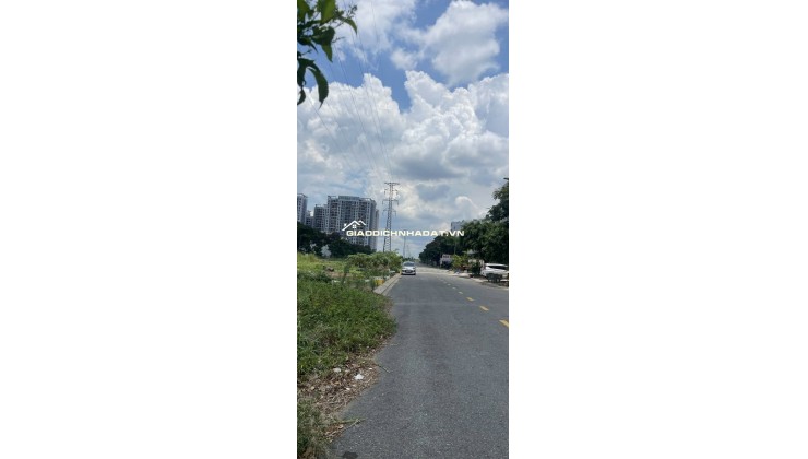 Bán nhà siêu đẹp 5x20m 1 trệt 3 lầu sân thượng MT Trịnh Quang Nghị Bình Chánh