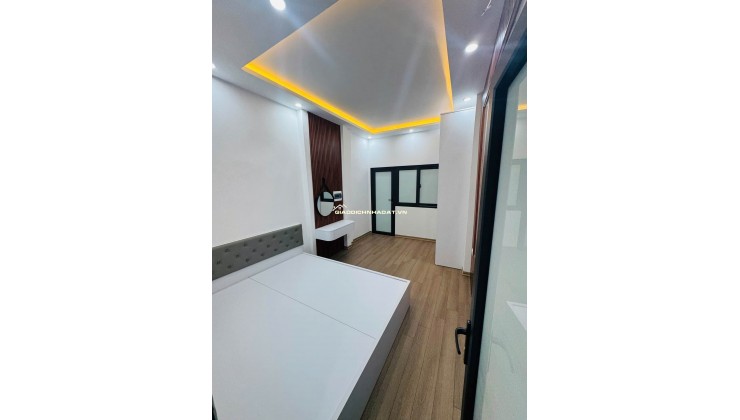 Bán nhà phố Tân Mai, Hồ Đền Lừ,40m, gần đường ô tô, 2 mặt ngõ , kinh doanh nhỏ, 6x tỷ