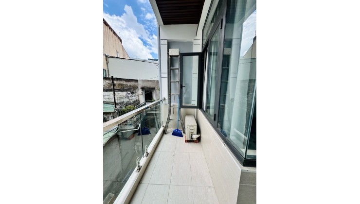 HIẾM - 3TẦNG MỚI ĐẸP - 5PHÒNG - GẦN CHỢ VÕ THÀNH TRANG - SỔ VUÔNG NỞ HẬU - 7.1TỶ. 