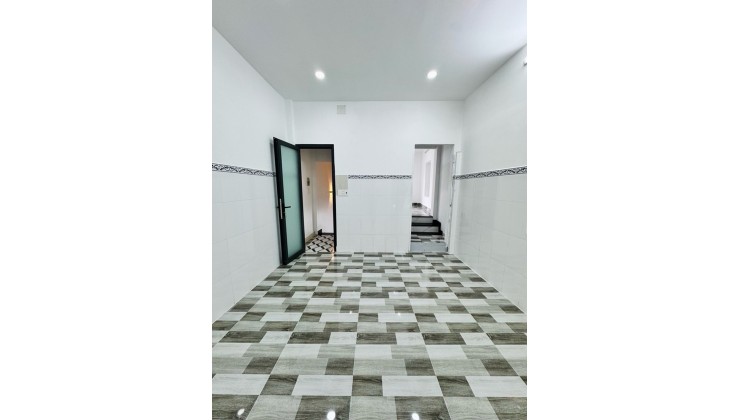 HIẾM - 3TẦNG MỚI ĐẸP - 5PHÒNG - GẦN CHỢ VÕ THÀNH TRANG - SỔ VUÔNG NỞ HẬU - 7.1TỶ. 