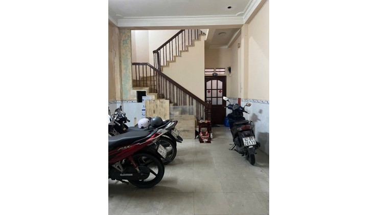 GÀ ĐẺ TRỨNG VÀNG PHÚ NHUẬN – CHDV 7 PHÒNG – HẺM Ô TÔ