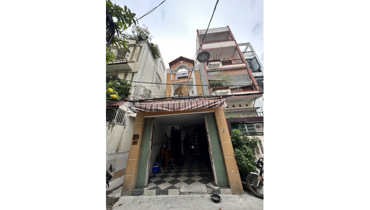 Nhà phố 3 tầng, 3 mặt tiền, hẻm ô tô, ngay tháp nước cầu Điện Biên Phủ