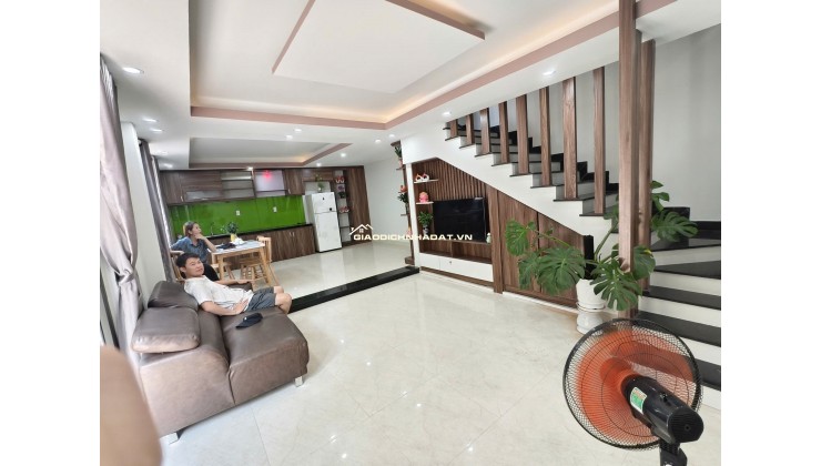 NHÀ MỚI ĐẸP KIỆT 3M MẸ NHU FULL CỬA SỔ CỰC THOÁNG - NGANG 5M. LH:0977414613.