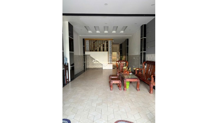 Bán nhà siêu đẹp 5x20m 1 trệt 3 lầu sân thượng MT Trịnh Quang Nghị Bình Chánh