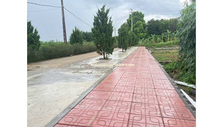 Bán mảnh đất( 8x15 )120m2 full thổ cư. xã Phú Cát Hà Nội,Cách ql21 150m, cạnh trường đại học công nghệ