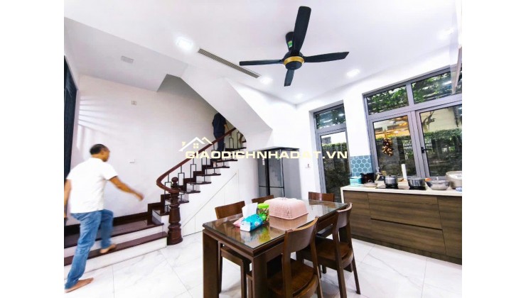 CC THANH KHOẢN GẤP MẶT ĐƯỜNG TRẦN DUY HƯNG_6 TẦNG 111m2_VỈA HÈ KINH DOANH_GIÁ SIÊU RẺ