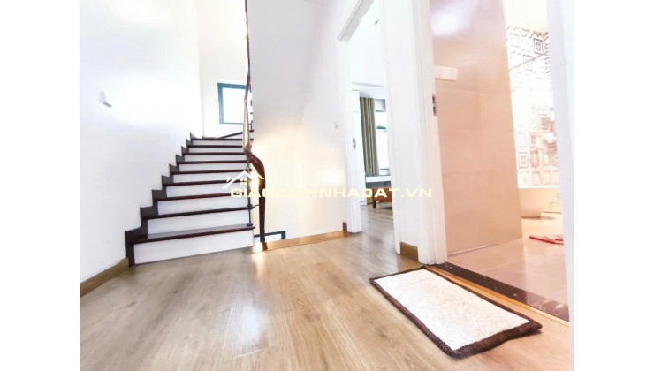 CC THANH KHOẢN GẤP MẶT ĐƯỜNG TRẦN DUY HƯNG_6 TẦNG 111m2_VỈA HÈ KINH DOANH_GIÁ SIÊU RẺ