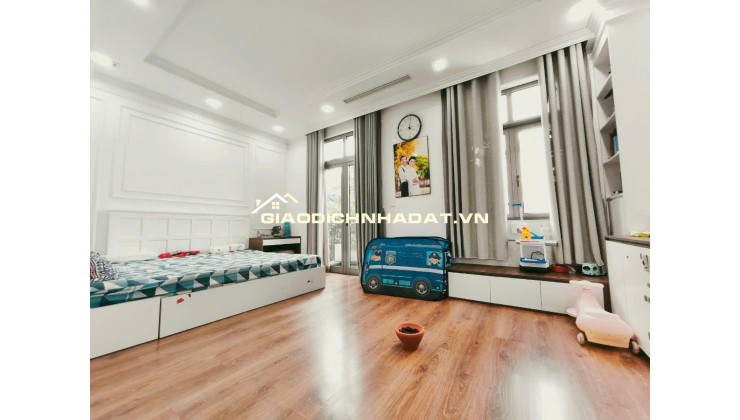 CC THANH KHOẢN GẤP MẶT ĐƯỜNG TRẦN DUY HƯNG_6 TẦNG 111m2_VỈA HÈ KINH DOANH_GIÁ SIÊU RẺ