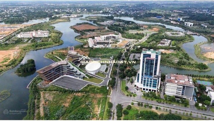 Cần bán 100m hàng F0 xã phú cát Hoà Lạc , cạnh nhà máy in tiền,Đh quốc gia ,Đh FPT giá 2,5tỷ
