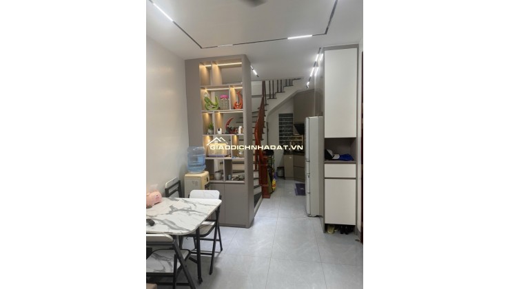 Nhà Đẹp Di Trạch Hoài Đức - 40m 6 tầng - ô tô đỗ cửa - Lô Góc 5.95ty