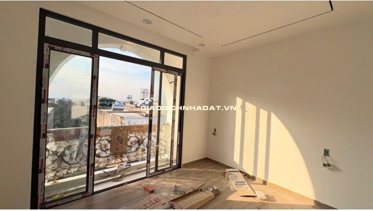 BÁN NHÀ 4 TẦNG FULL NỘI THẤT, BÌNH TÂN, HẺM 6M, GẦN TỈNH LỘ 10, 50,6 M² (4,25X12), 5.X TỶ