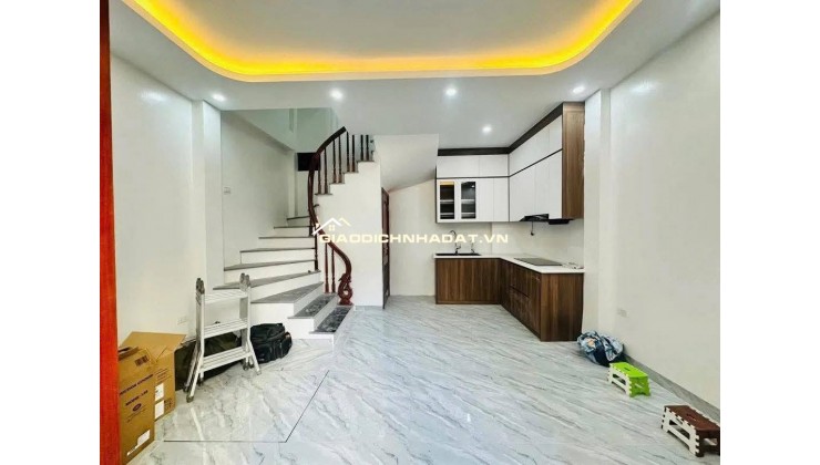 TẬP THỂ TẦNG 4 KHU VỰC    KIM MÃ - VĨNH PHÚC. VIP - #BA_ĐINH_HÀNỘI  - FULL NỘI THẤT - THIẾT KẾ NHƯ CĂN HỘ CHUNG CƯ CAO CẤP, CỰC ĐỈNH, SANG.
NHỈNH