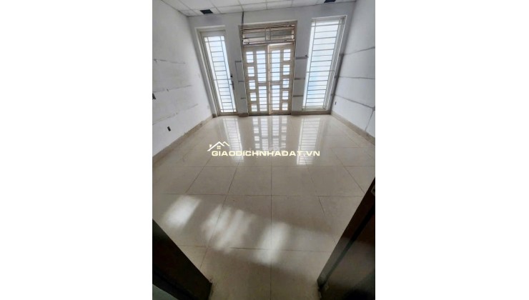 Cho thuê nhà MT 3 lầu 112 Phan Văn Hân P17 Bình Thạnh tiện kinh doanh