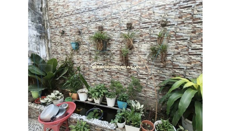 Bán nhà 1 trệt 1 lầu mặt tiền DT42, Đông Thạnh Hóc Môn tiện kinh doanh