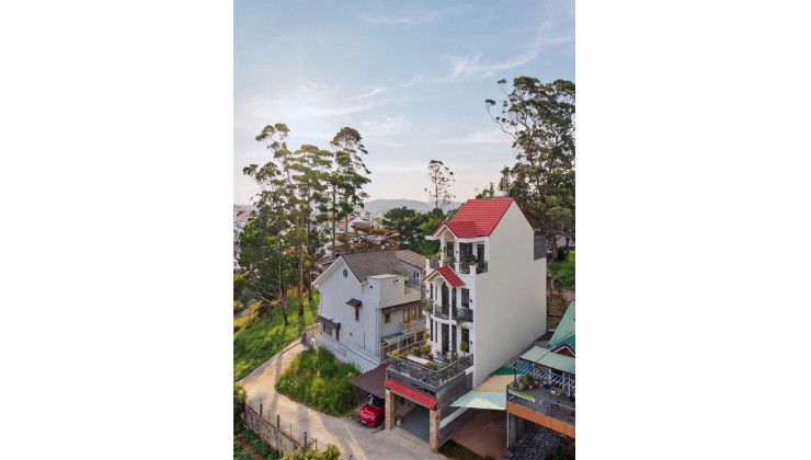 Nhà 4 lầu xây đẹp mới và tâm huyết , ngay ngã 5 đại học tiện ích đầy đủ khu đáng sống