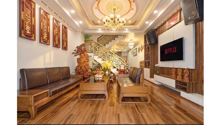 Nhà 4 lầu xây đẹp mới và tâm huyết , ngay ngã 5 đại học tiện ích đầy đủ khu đáng sống