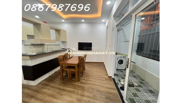 Nhà 1 trệt 1 lầu hẻm 3m cách chợ Phương Sài 50m .