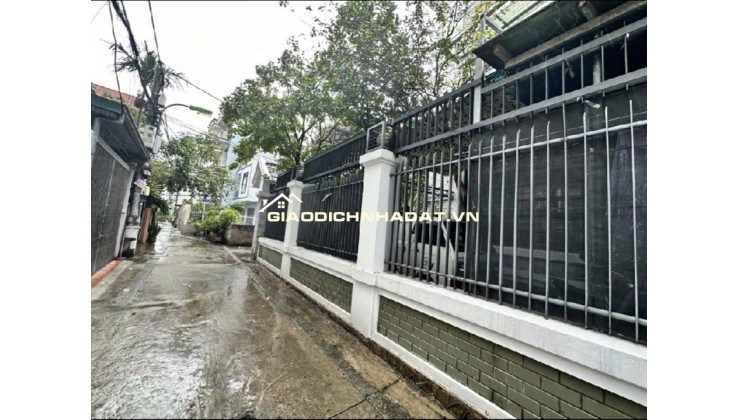 GIẢM CHÀO GIÁ CỰC SỐC NHÀ PHỐ THẠCH BÀN 36MX5 TẦNG FUN NỘI THẤT NHÀ MỚI TOANH