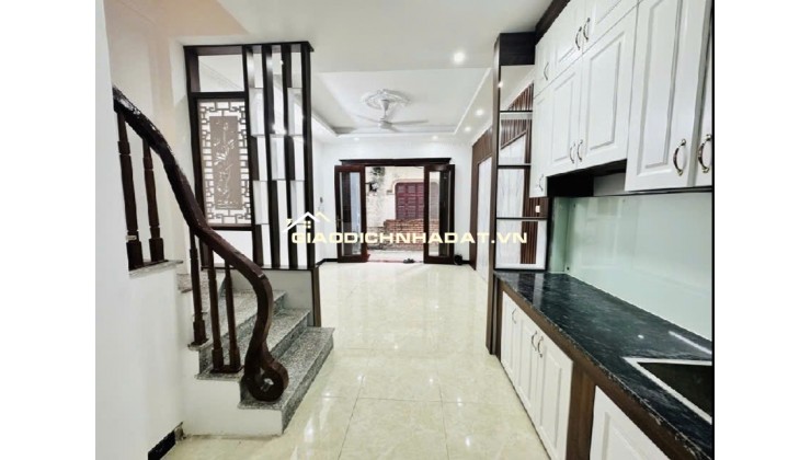 GIẢM CHÀO GIÁ CỰC SỐC NHÀ PHỐ THẠCH BÀN 36MX5 TẦNG FUN NỘI THẤT NHÀ MỚI TOANH