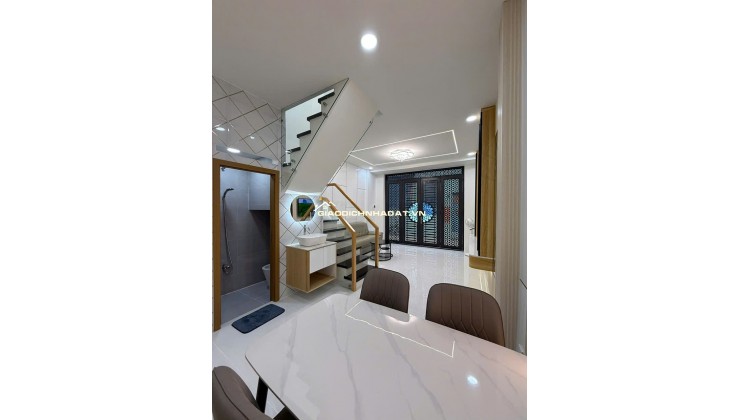 SIÊU PHẨM QUẬN TÂN PHÚ KẾ BÊN ĐẦM SEN, HXH CÁCH 1 CĂN RA MT – 40M2 NHỈNH 6TỶ LH:0965547748.