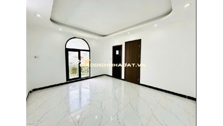 NHÀ PHỐ THACH BÀN Ô TÔ ĐỖ CỬA NGÀY ĐÊM  KINH DOANH VĂN PHÒNG  CÒN SÓT LẠI  GIÁ CHỈ NHỈNH 9 TY