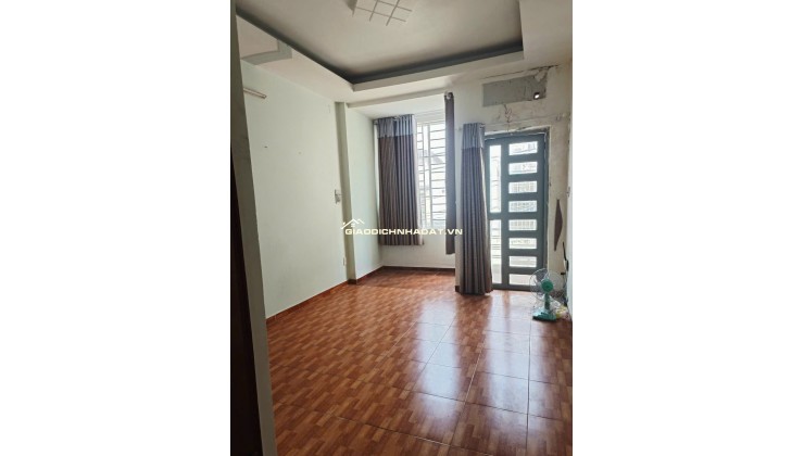 TÌM ĐÂU RA NHÀ 3 TẦNG ĐẸP - SÁT PHẠM VĂN ĐỒNG - CHỈ 8.6 TỶ