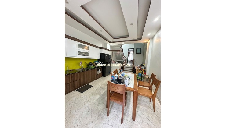 Bán Căn Nhà ĐƯỜNG QUANG TRUNG Có Diện Tích 68m2 ( 4*17, Diện tích sàn: 272m²) Tại Phường Minh Tân – TP yên Bái.