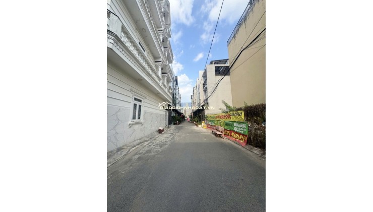 BÁN NHÀ TẠI BÌNH HƯNG HOÀ A. DT 87M2 SHR CHỈ 8.3 TỶ. LH: 0902950730 KHANH.