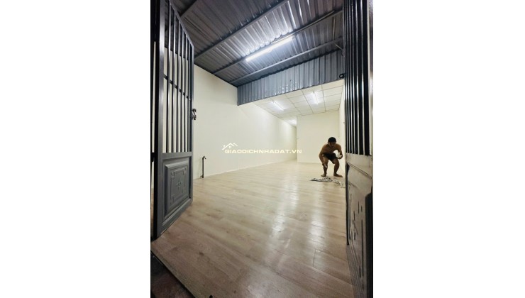 BÁN NHÀ GẦN SÂN BANH THẠNH XUÂN 25 Q12, DT 70M2 SHC CHỈ 1.040 TỶ. LH:NAM.0963677706.