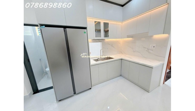  NHÀ GÓC 2 MẶT TIỀN – VỊ TRÍ CỰC ĐẸP NGAY TRUNG TÂM QUẬN 7 