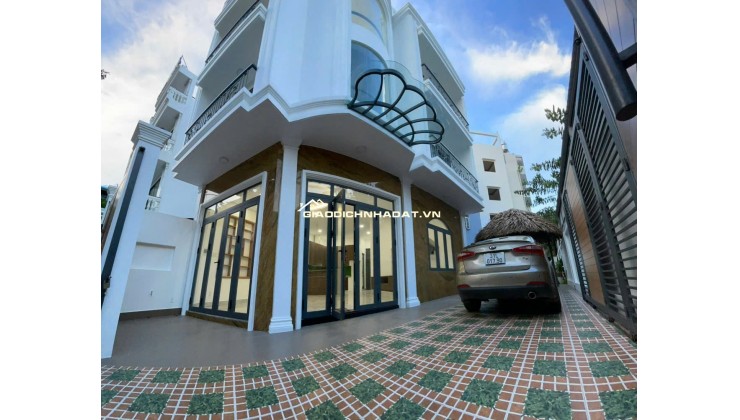 NHÀ PHỐ KIỂU BIỆT THỰ CÓ SÂN VƯỜN TẠI GÒ VẤP - 215M2 CHỈ 17.5 TỶ. LH:0963492727.