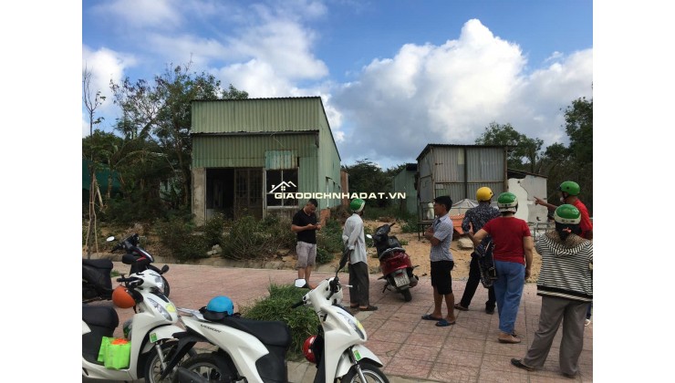 BÁN NHÀ CẤP 4 TẠI HUYỆN CÔN ĐẢO, DT 360.9 M2 - SHR - CHỈ 50TR/M2. LH:0908393271.