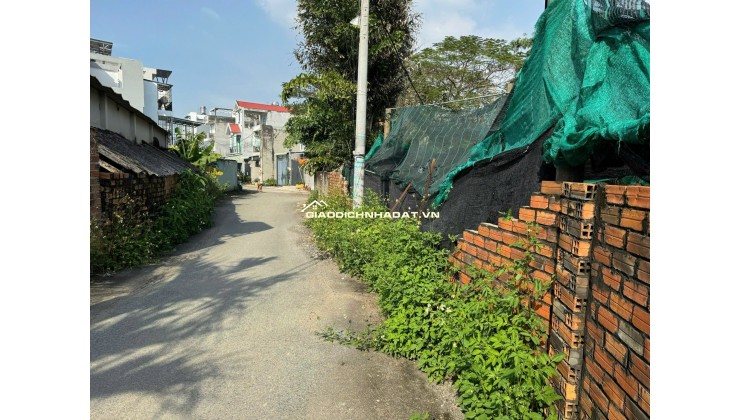BÁN ĐẤT LONG BÌNH, QUẬN 9 - DT 1000M2 - SHR - 38.5 TỶ. LH:0907511230 - 0908334579.