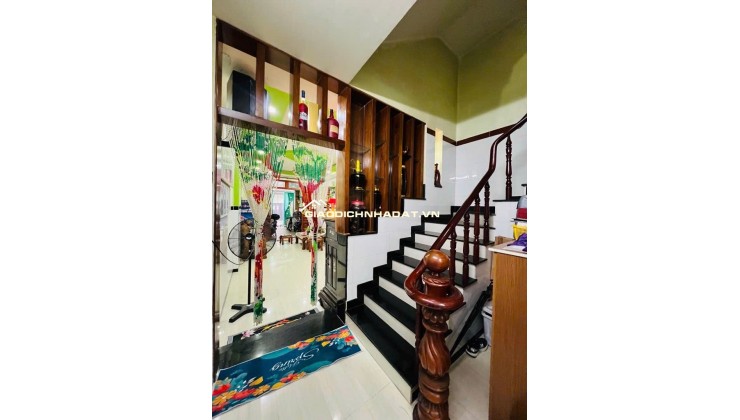 BÁN NHÀ MẶT TIỀN KHU DÂN CƯ BÌNH HƯNG ĐỐI DIỆN BẾN XE QUẬN 8 ( 96m2 - 4 tầng )