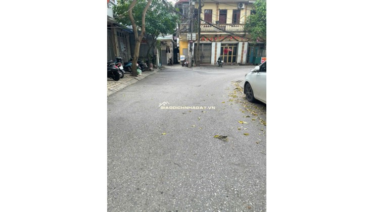 BÁN NHÀ NGỌC THUỴ LONG BIÊN 4 TẦNG MẶT TIỀN KINH DOANH