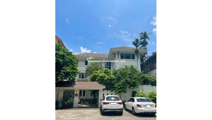 BÁN BIỆT THỰ TRUNG HÒA_LÔ GÓC 330m2_HAI MẶT TIỀN 32m_VỊ TRÍ ĐẮC ĐỊA SIÊU VIP_GIÁ CHỈ 199TY