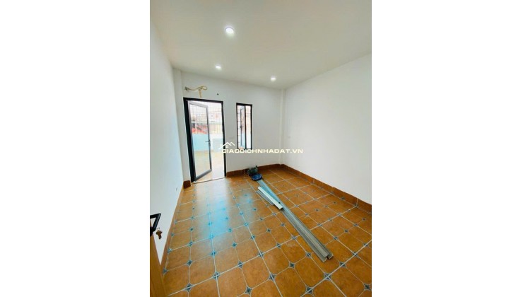 BÁN NHÀ PHỐ QUAN NHÂN - DT 37 M2 (6 TẦNG THANG MÁY) - SẴN SỔ ĐỎ, CHỈ 12.9 TỶ. LH:0983215192