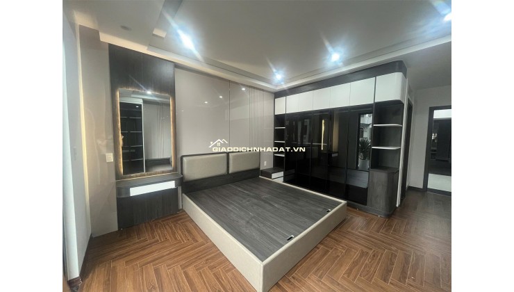 Siêu phẩm nhà đẹp mặt đường Đông Trà 5 tầng thang máy ô tô đỗ cửa kinhdoanh buôn bán tốt