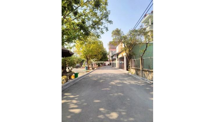 Bán đất chính chủ cận lộ, cận thị, gần UBND và trường học siêu đẹp